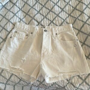 We The Free white distressed Jean shorts size 27